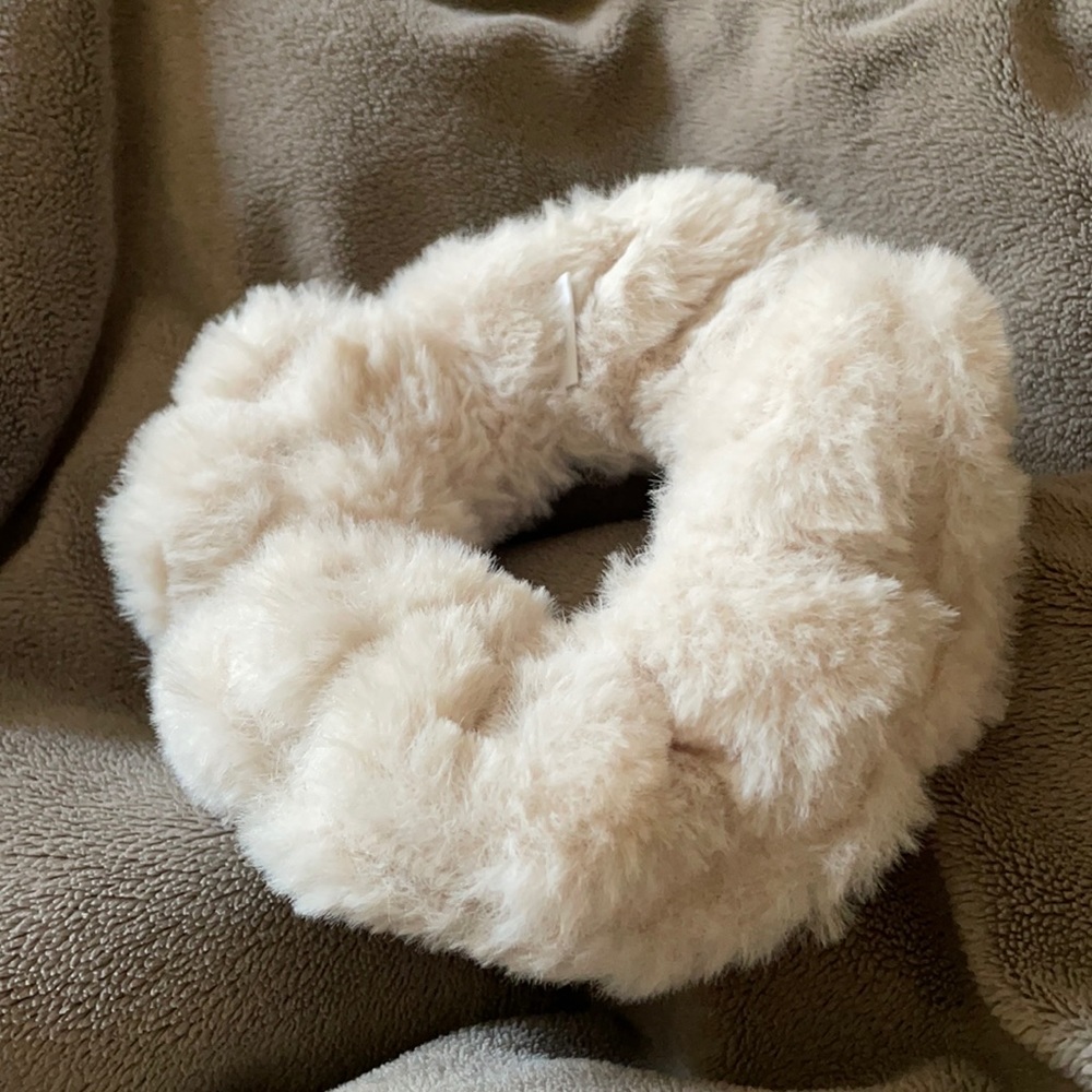 Kaitlyn Bristowe Send Nudes Scrunchie